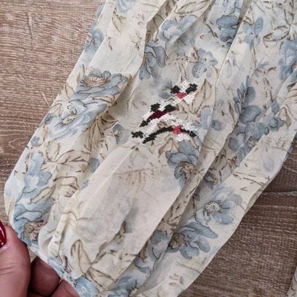 Zara Cream Flowy Embroidered Floral Romantic Peasant Blouse Size Small - Picture 9 of 15